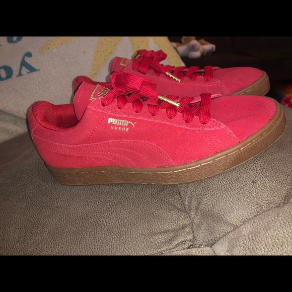 red puma suede sneakers - Picture 3 of 4